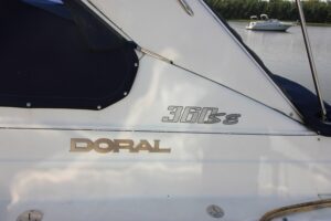 2000-Doral-360-SE-Anchors-Aweigh-Boat-Sales-Used-Boats-For-Sale-In-Minnesota-Cabin-Cruiser-Express-5
