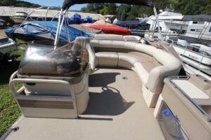 2001-Crestliner-2485-LSI-Anchors-Aweigh-Boat-Sales-Used-Boats-For-Sale-Minnesota-Pontoon-9