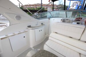 1998 Maxum 3000 SCR - Anchors Aweigh Boat Sales - Used Boats For Sale Minnesota (8)