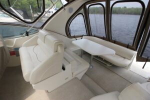 2000 Cruisers Yachts 3375 Express - Anchors Aweigh Boat Sales - Used Boats and Yachts For Sale In Minnesota (11)