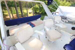 1989 Tollycraft Sport Cruiser 30 - Anchors Aweigh Boat Sales - Used Boats For Sale In Minnesota (10)