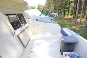 1989 Tollycraft Sport Cruiser 30 - Anchors Aweigh Boat Sales - Used Boats For Sale In Minnesota (4)