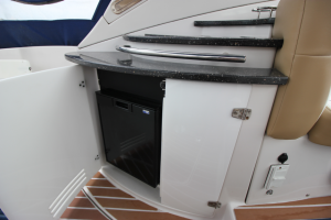 2008 Four Winns V338
