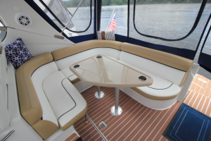 2008 Four Winns V338
