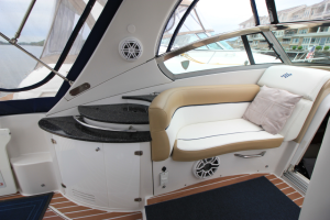 2008 Four Winns V338