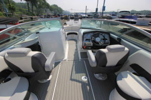 2015 Cruisers Sport Series 238