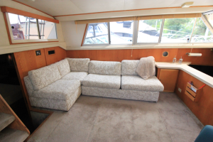1990 Silverton 40' Aft Cabin
