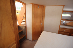 1990 Silverton 40' Aft Cabin