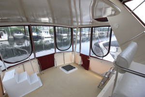 1990 Silverton 40' Aft Cabin