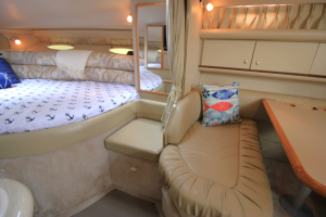 1998 Sea Ray 330 Sundancer