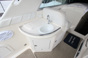 1998 Sea Ray 330 Sundancer