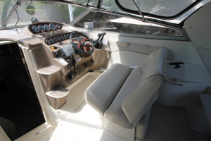 2002 Regal Commodore 2860