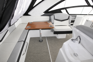 2015 Cruisers Sport Series 328 CX 2
