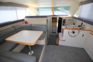 1996 Cruisers Yachts 3580 Flybridge
