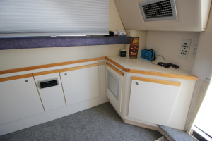 1996 Cruisers Yachts 3580 Flybridge