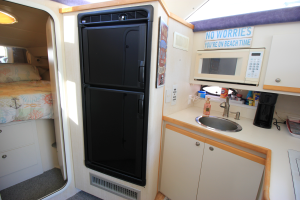 1996 Cruisers Yachts 3580 Flybridge