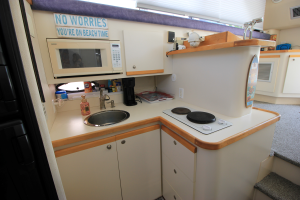1996 Cruisers Yachts 3580 Flybridge