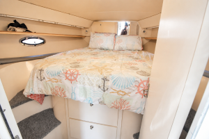 1996 Cruisers Yachts 3580 Flybridge
