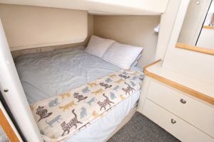 1996 Cruisers Yachts 3580 Flybridge