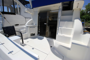 1996 Cruisers Yachts 3580 Flybridge