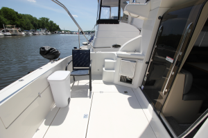 1996 Cruisers Yachts 3580 Flybridge