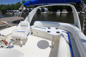 1996 Cruisers Yachts 3580 Flybridge
