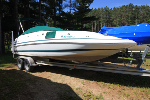 2000 Chris Craft 232 Sport Deck
