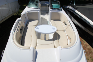 2000 Chris Craft 232 Sport Deck