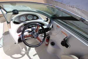 2000 Chris Craft 232 Sport Deck