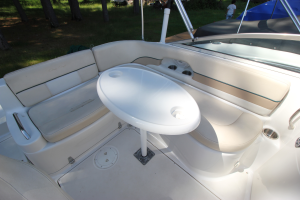 2000 Chris Craft 232 Sport Deck