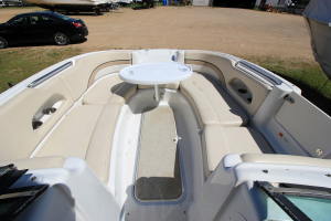2000 Chris Craft 232 Sport Deck
