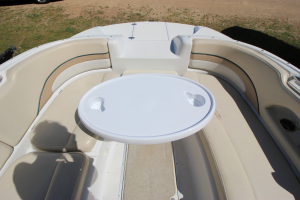 2000 Chris Craft 232 Sport Deck