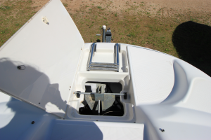 2000 Chris Craft 232 Sport Deck