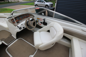 2005 Larson 180 SEI
