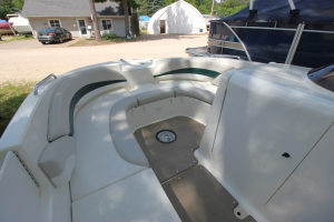 2006 Glastron DS215