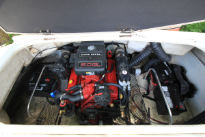 2006 Glastron DS215