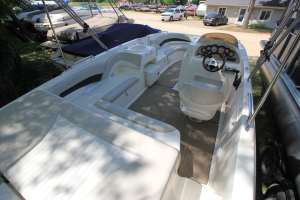2006 Glastron DS215