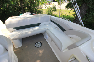 2006 Glastron DS215