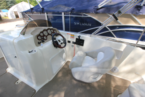 2006 Glastron DS215