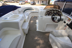 2006 Glastron DS215