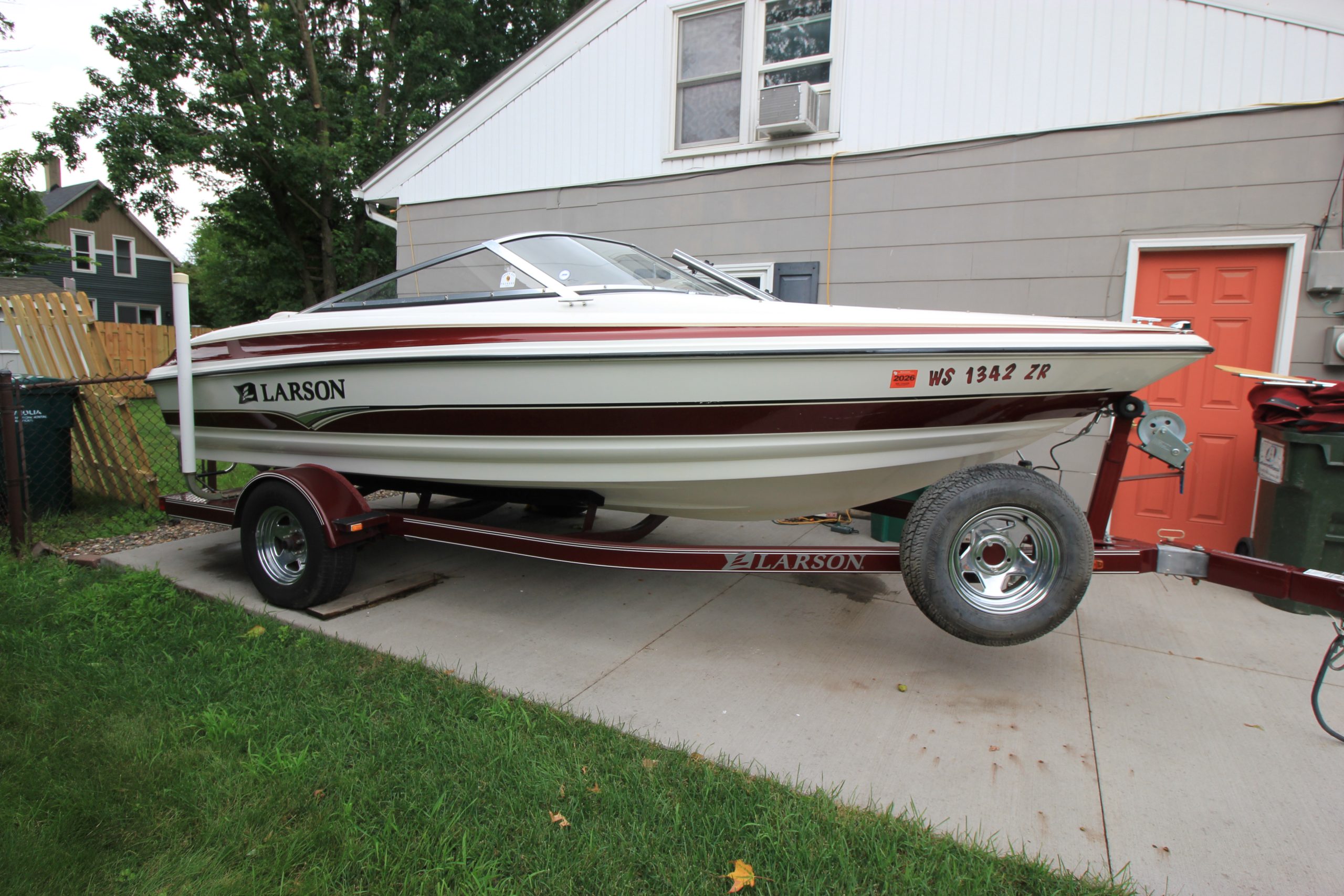 2005 Larson 180 SEI - $11,995