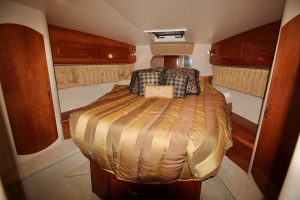 2004 Carver 360 Mariner