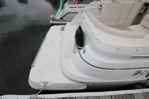 2001 Cruisers Yachts 2870 Express