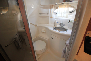 2004 Chaparral 310 Signature
