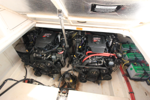 2004 Chaparral 310 Signature