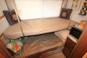 1969 Chris-Craft Aquahome 46