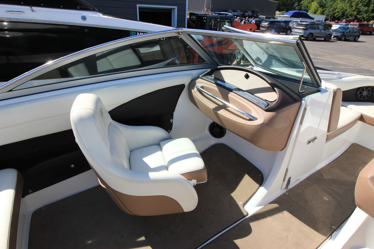 2012 Cobalt 210 2012 Cobalt 210