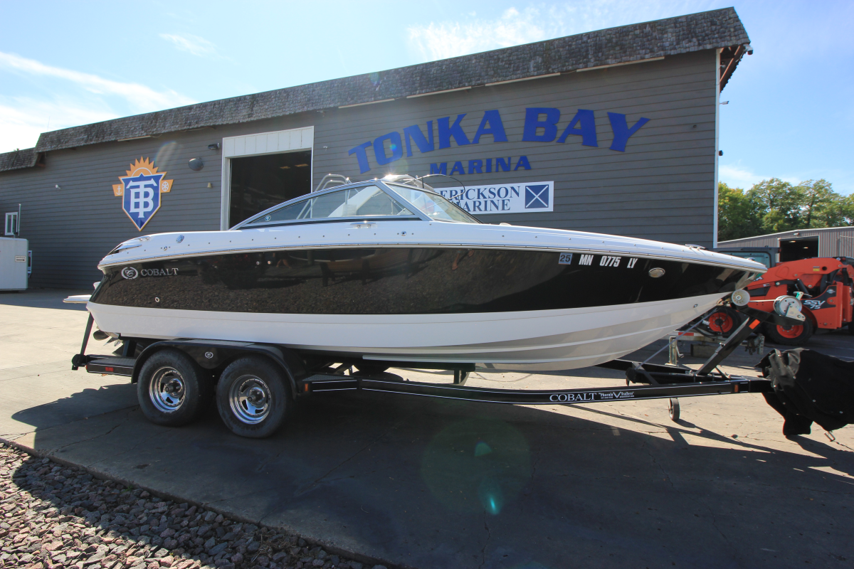2012 Cobalt 210 2012 Cobalt 210