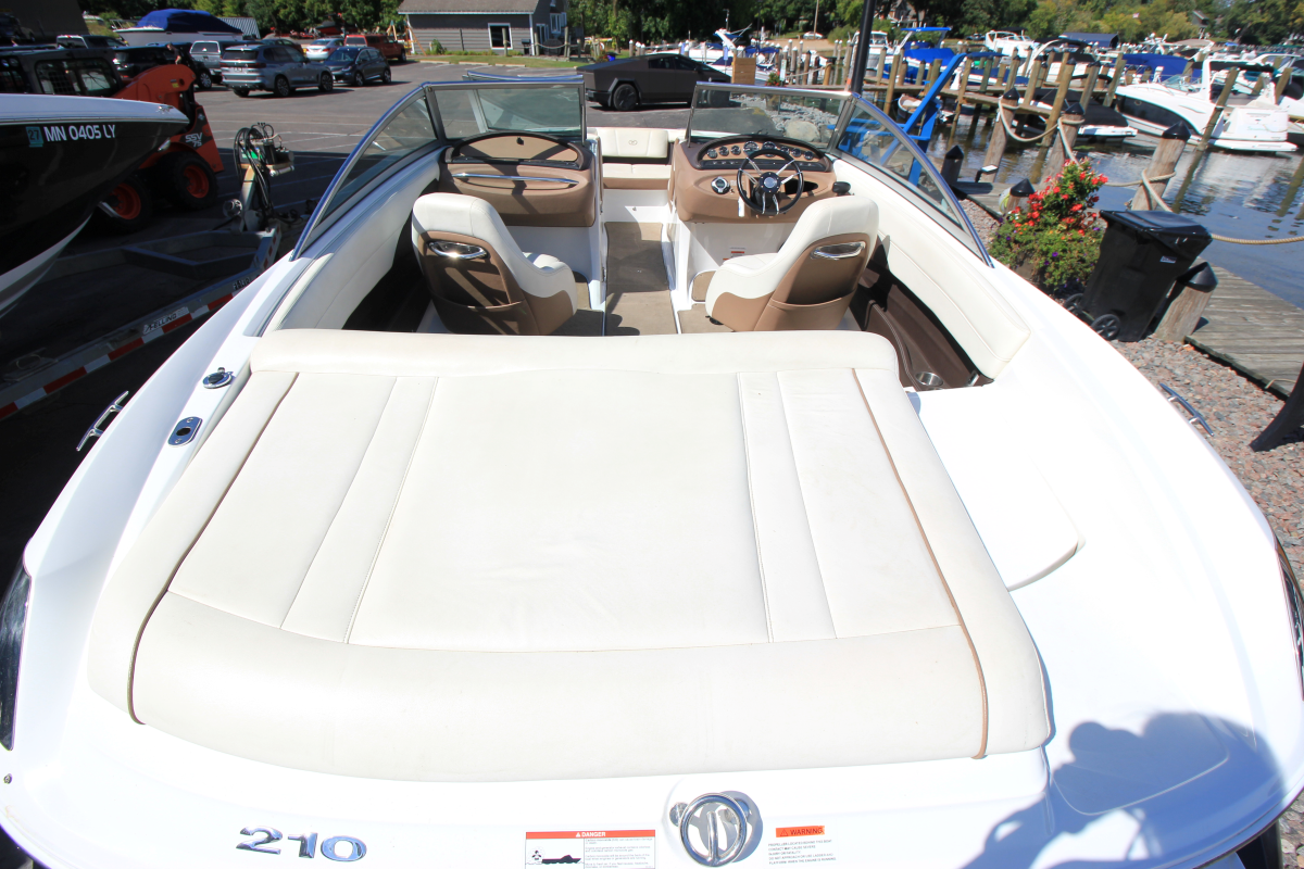 2012 Cobalt 210 2012 Cobalt 210