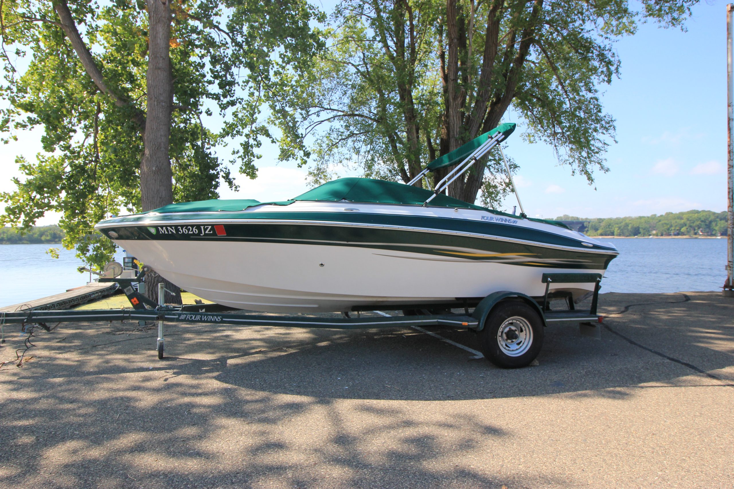 2006 Four Winns 200 Horizon - $10,995